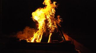 Thân xác hoại diệt, quan niệm về hỏa táng trong Phật giáo